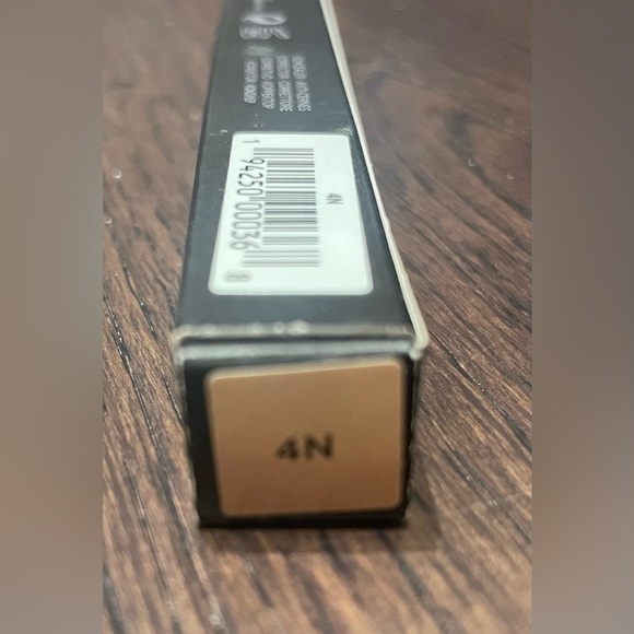 NEW Laura Mercier Secret Camouflage Correct and Brighten Concealer Duo Stick- 4N - Picture 2 of 6